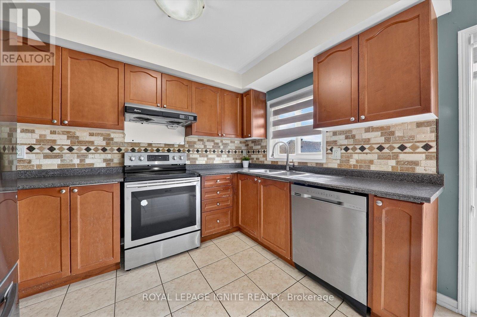 72 OAKINS LANE - Image 10