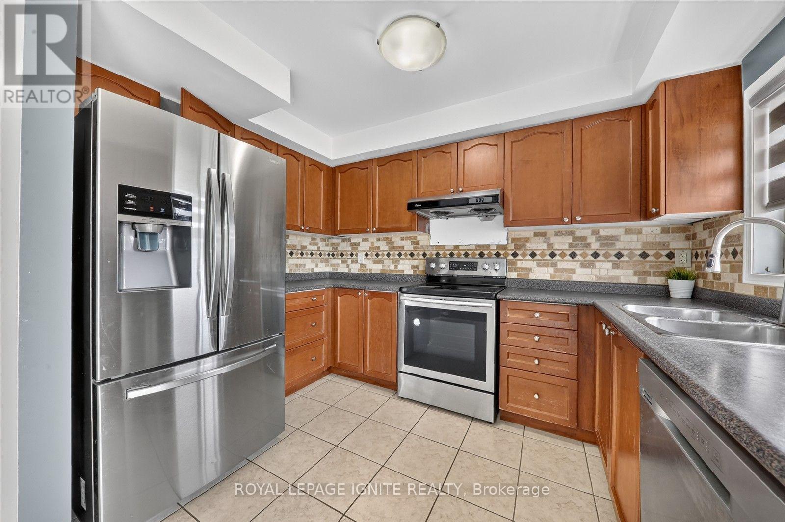 72 OAKINS LANE - Image 11