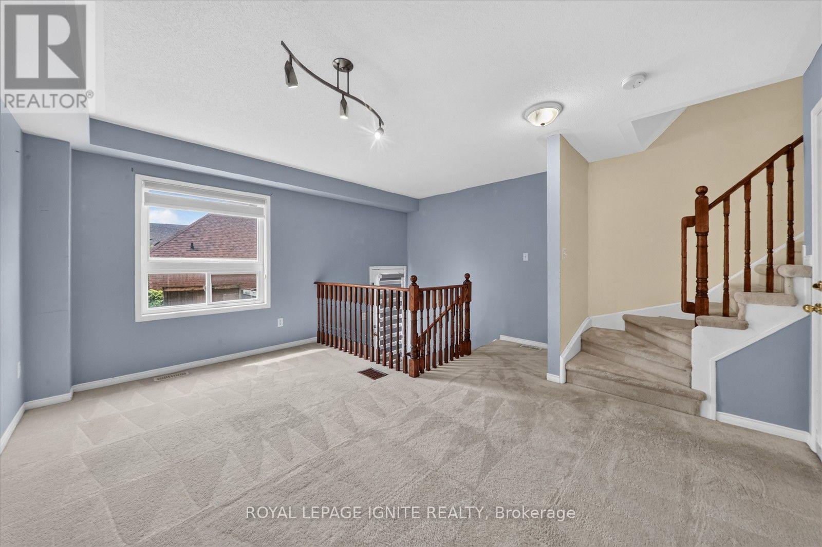 72 OAKINS LANE - Image 25