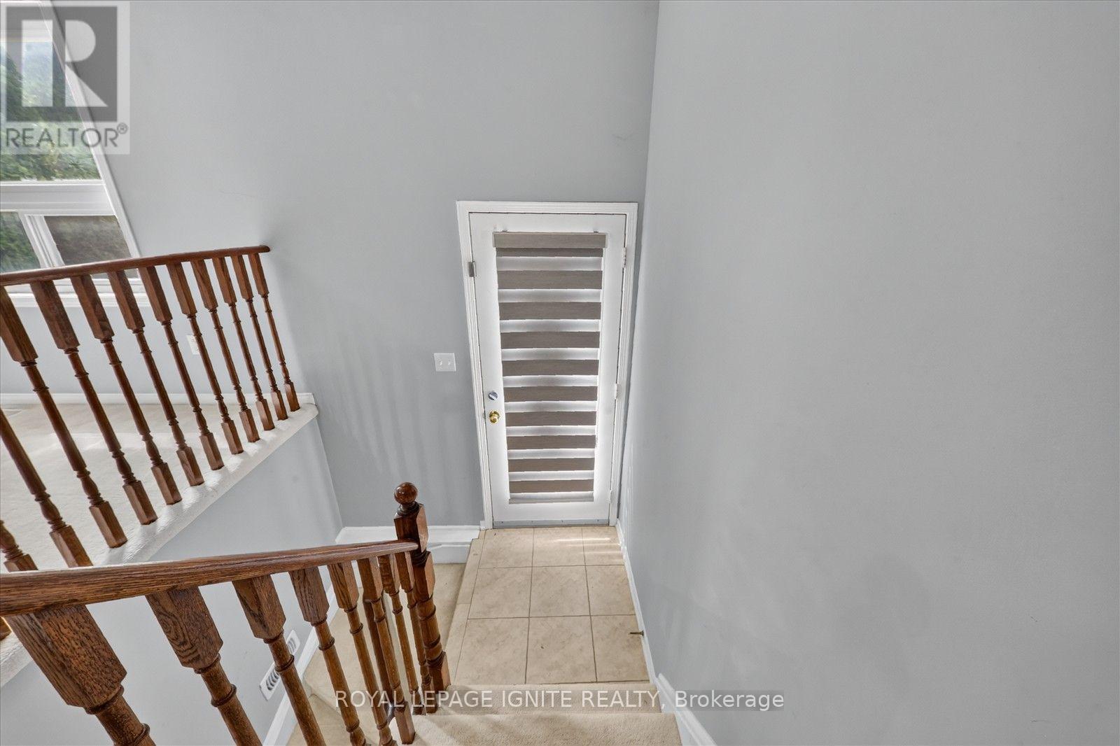 72 OAKINS LANE - Image 27