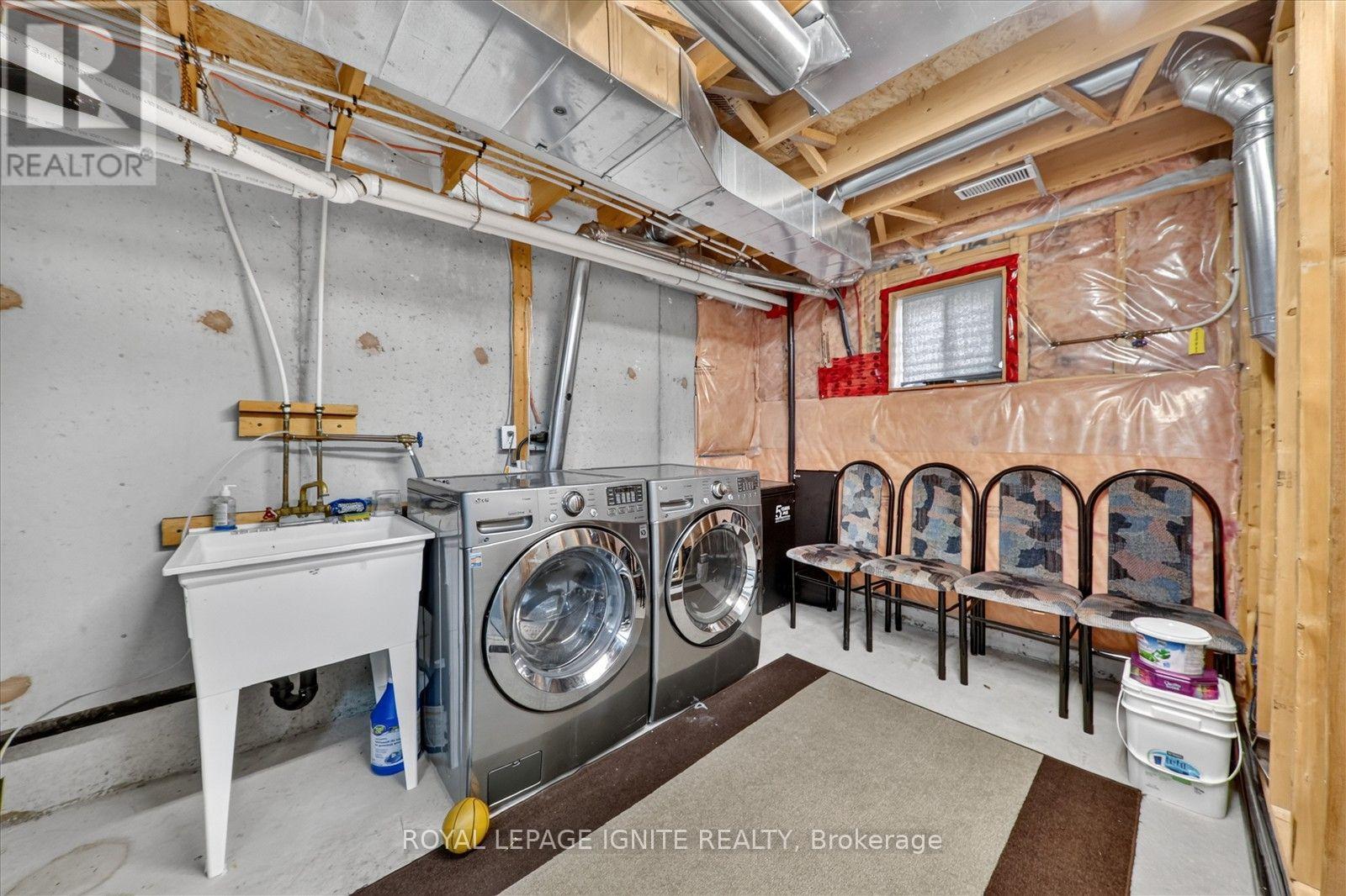 72 OAKINS LANE - 28