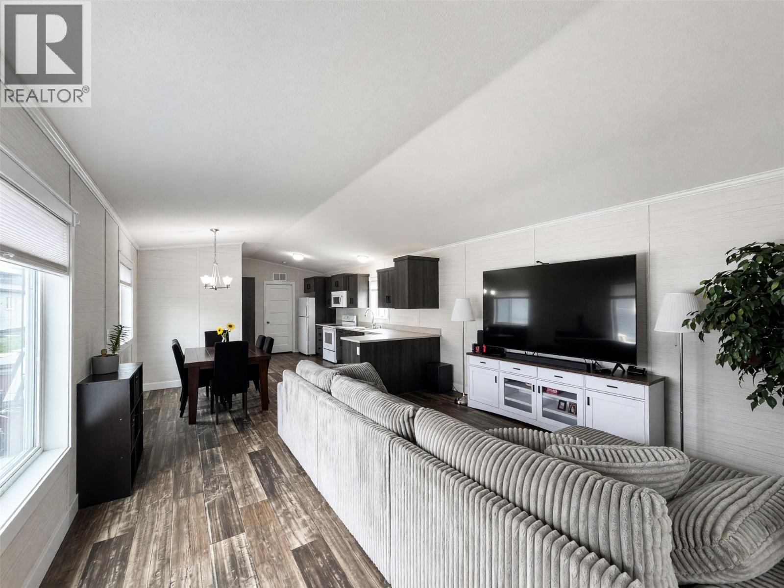 #24 1705 Hillier Road E - 4