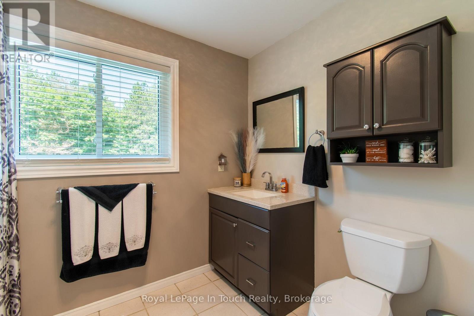 80 12 CONCESSION E - 22