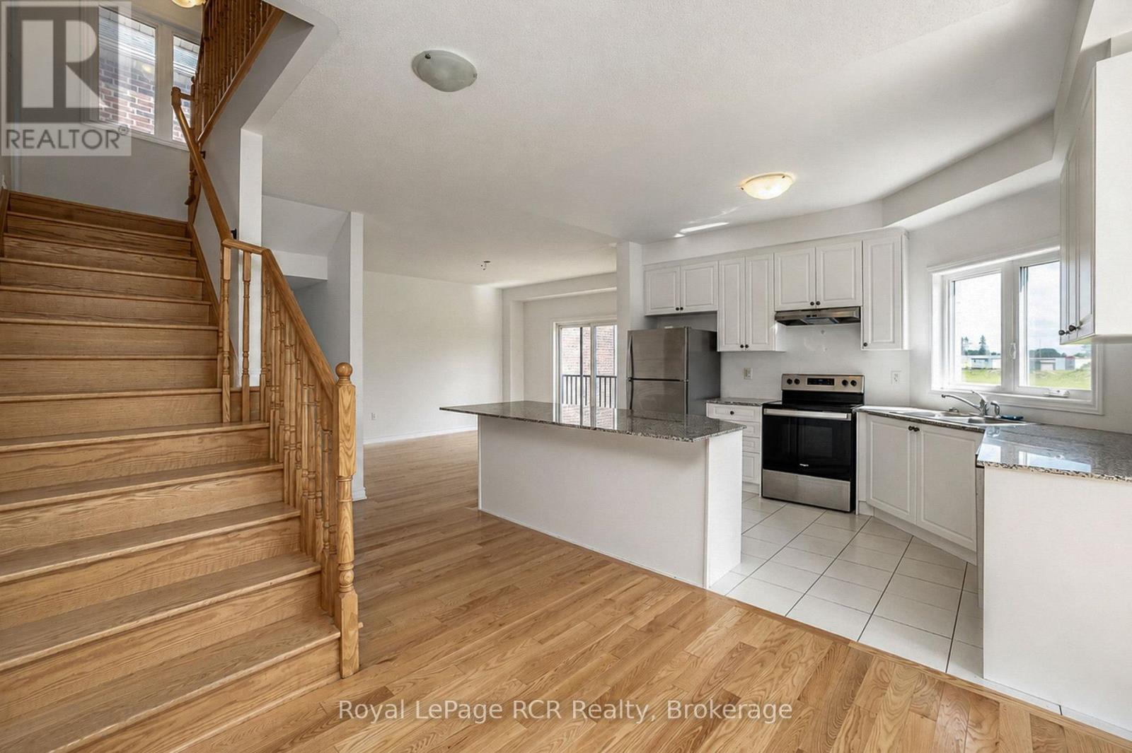 444 VANDUSEN AVENUE - 12