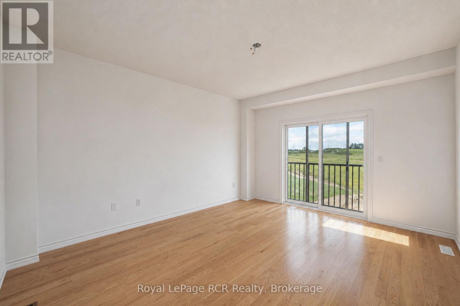 444 VANDUSEN AVENUE - Image 14