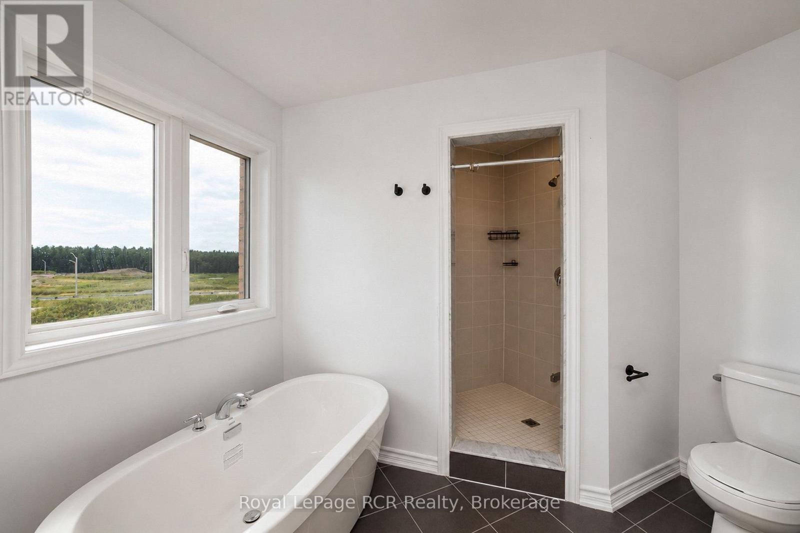 444 VANDUSEN AVENUE - Image 19