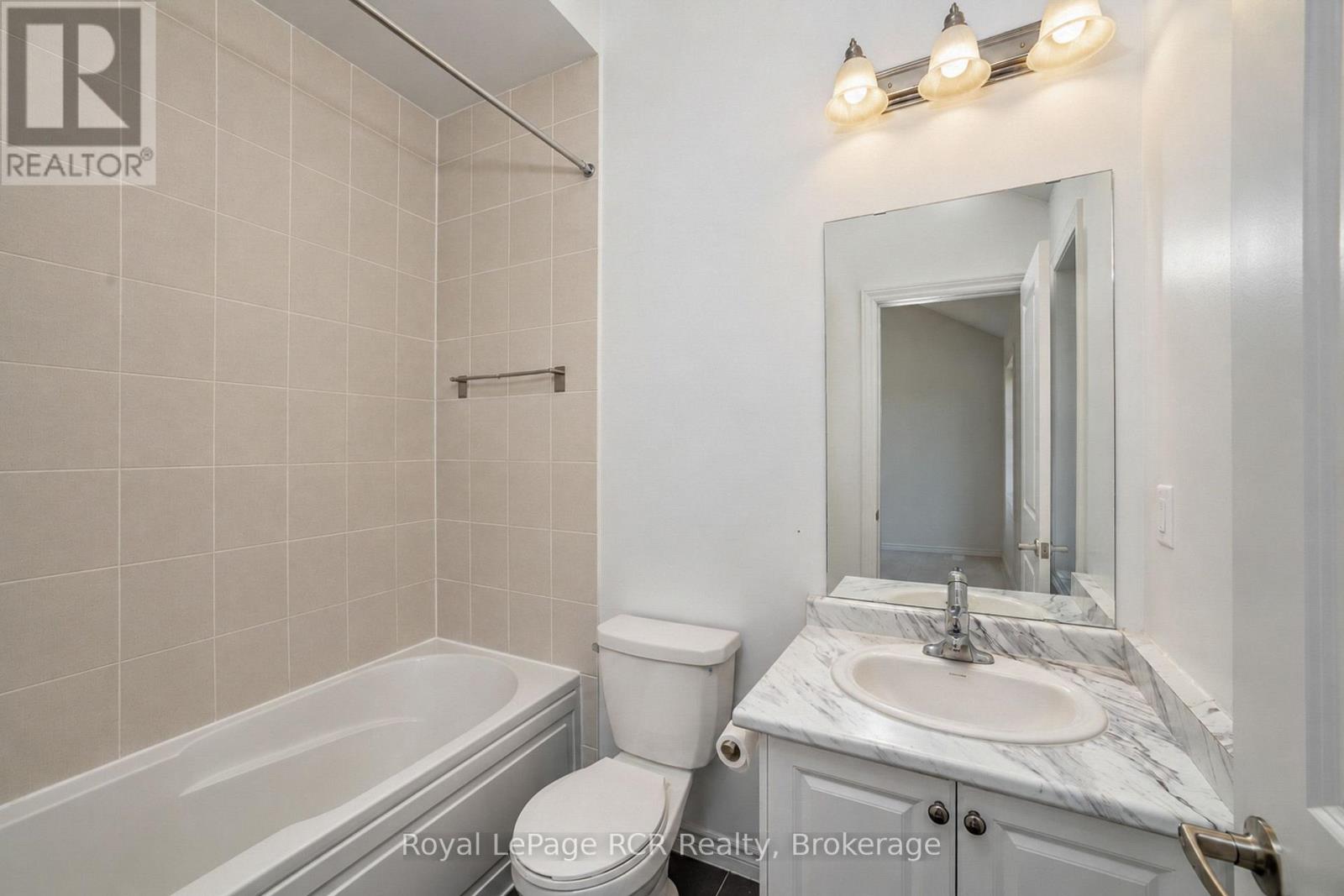 444 VANDUSEN AVENUE - Image 25