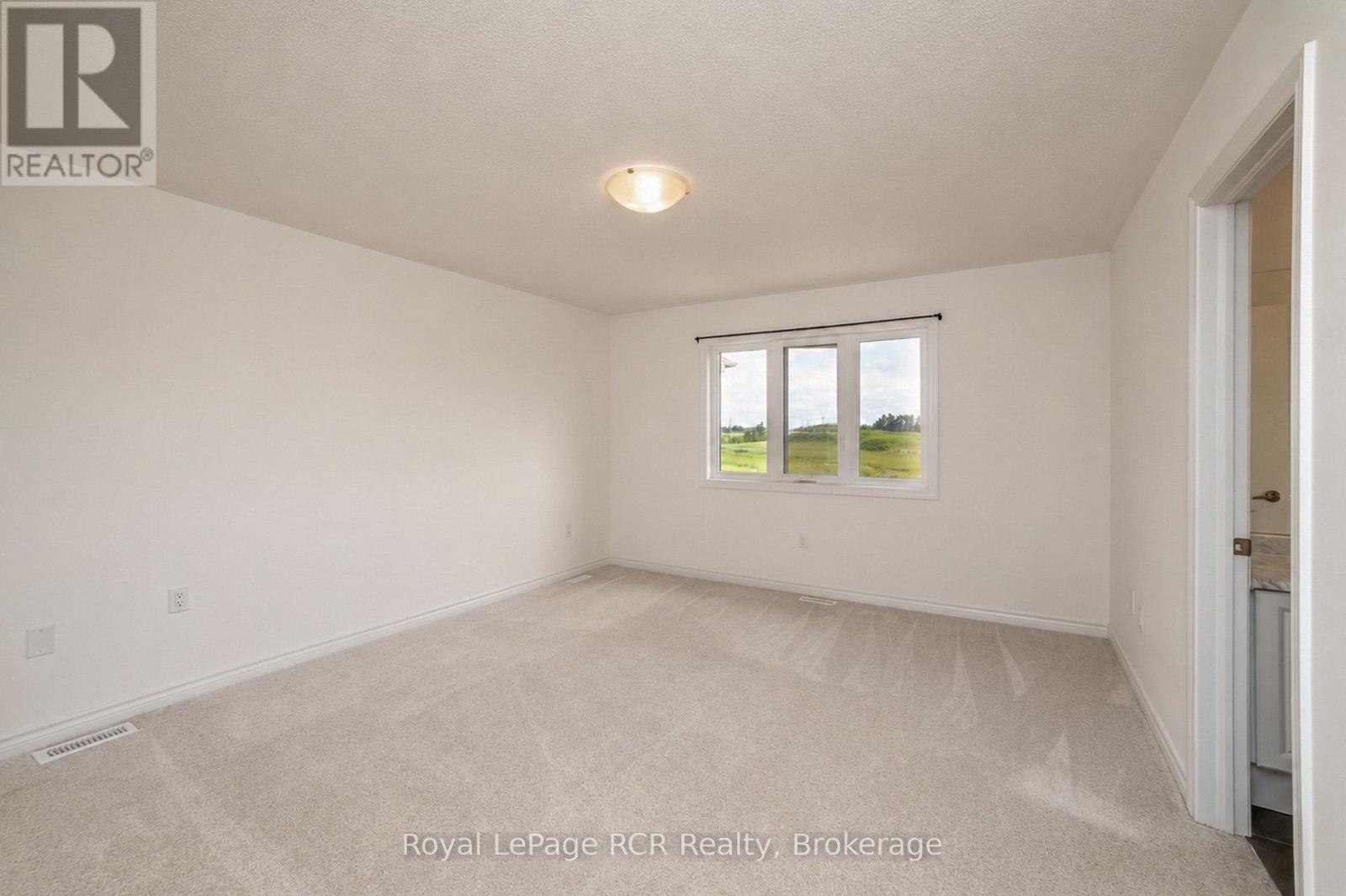 444 VANDUSEN AVENUE - 26
