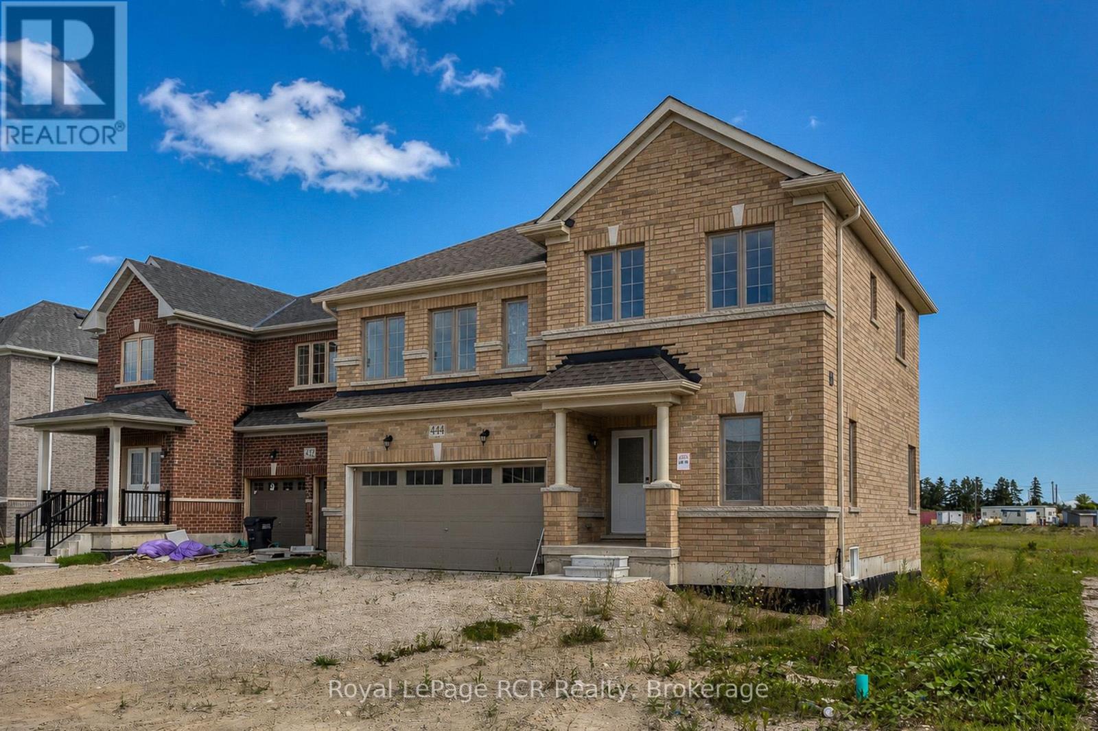 444 VANDUSEN AVENUE - 3