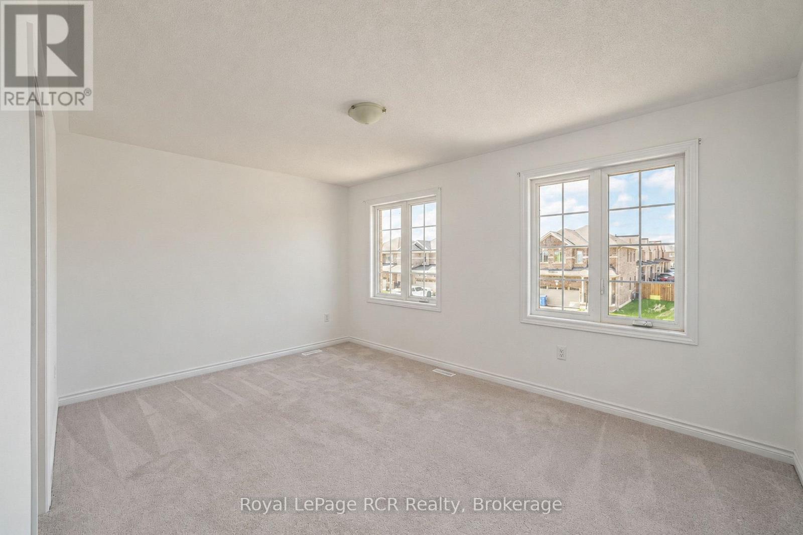 444 VANDUSEN AVENUE - Image 31