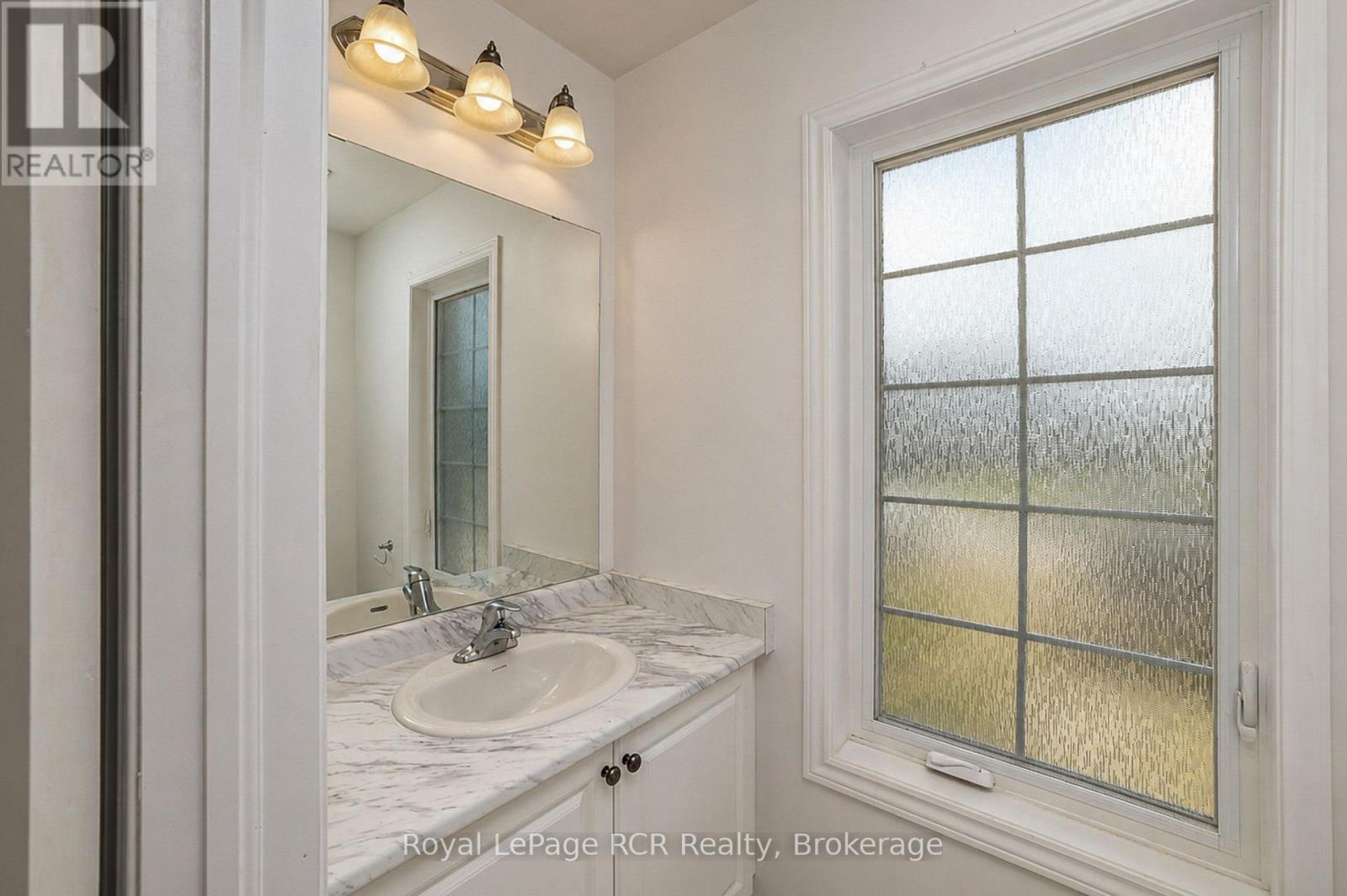 444 VANDUSEN AVENUE - Image 6