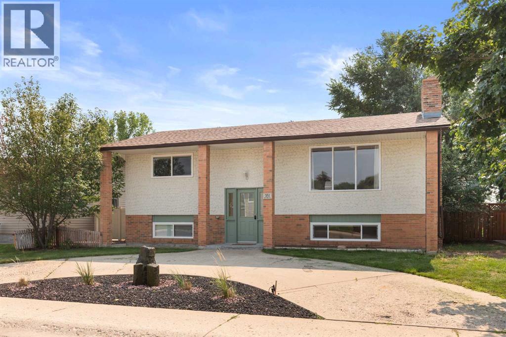 Property for sale at 381 18 Street NE