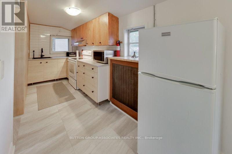 131 LAUDER AVENUE - 25
