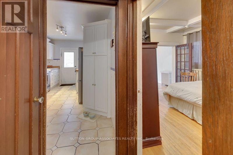 131 LAUDER AVENUE - 6