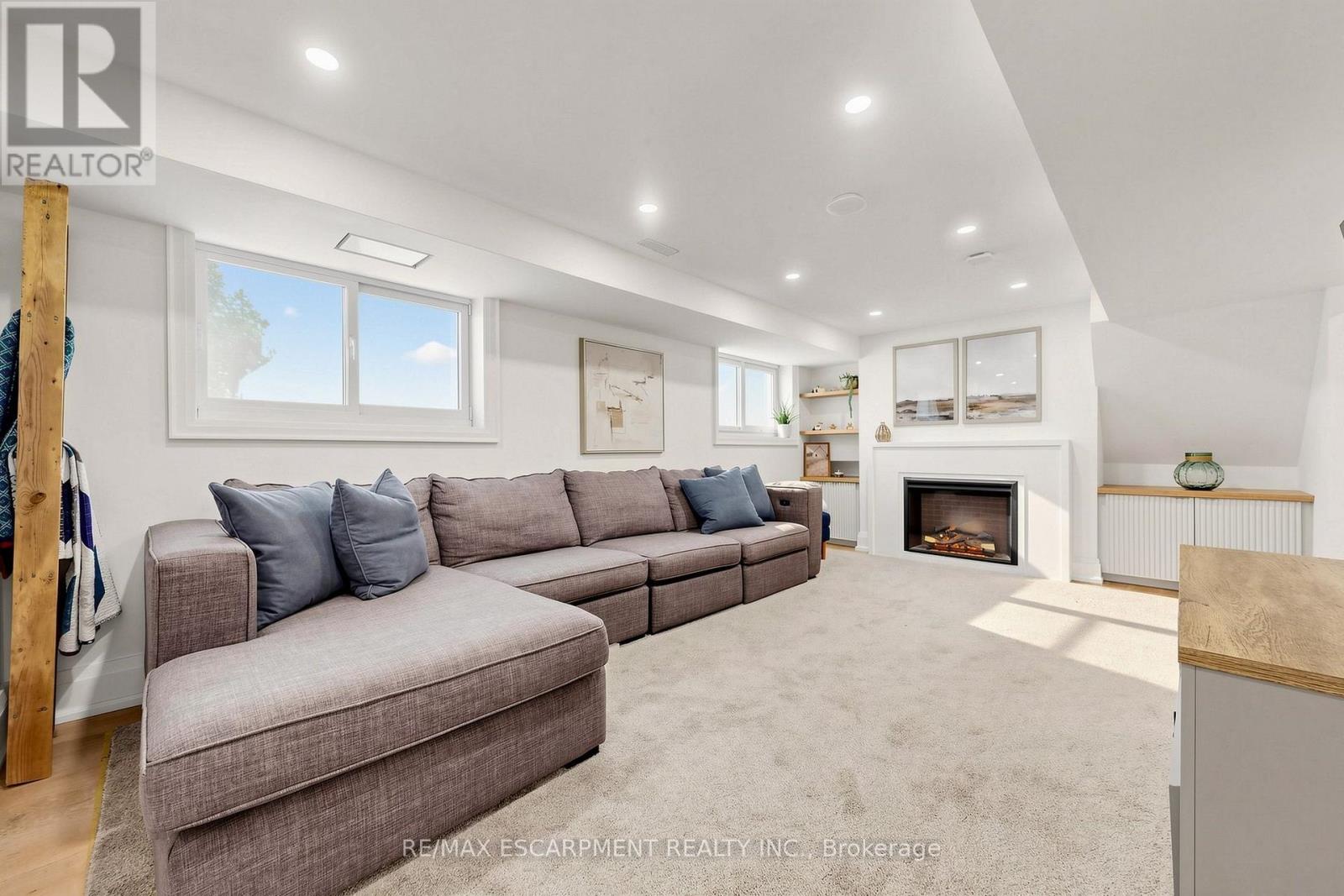 386 COSBURN CRESCENT - Image 30