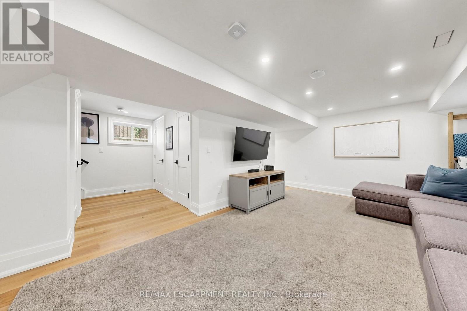386 COSBURN CRESCENT - Image 31