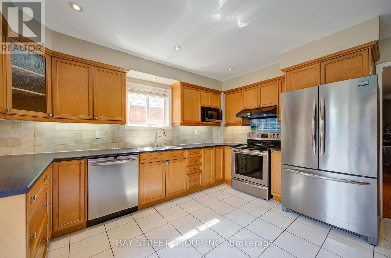 5922 DALEBROOK CRESCENT - 15