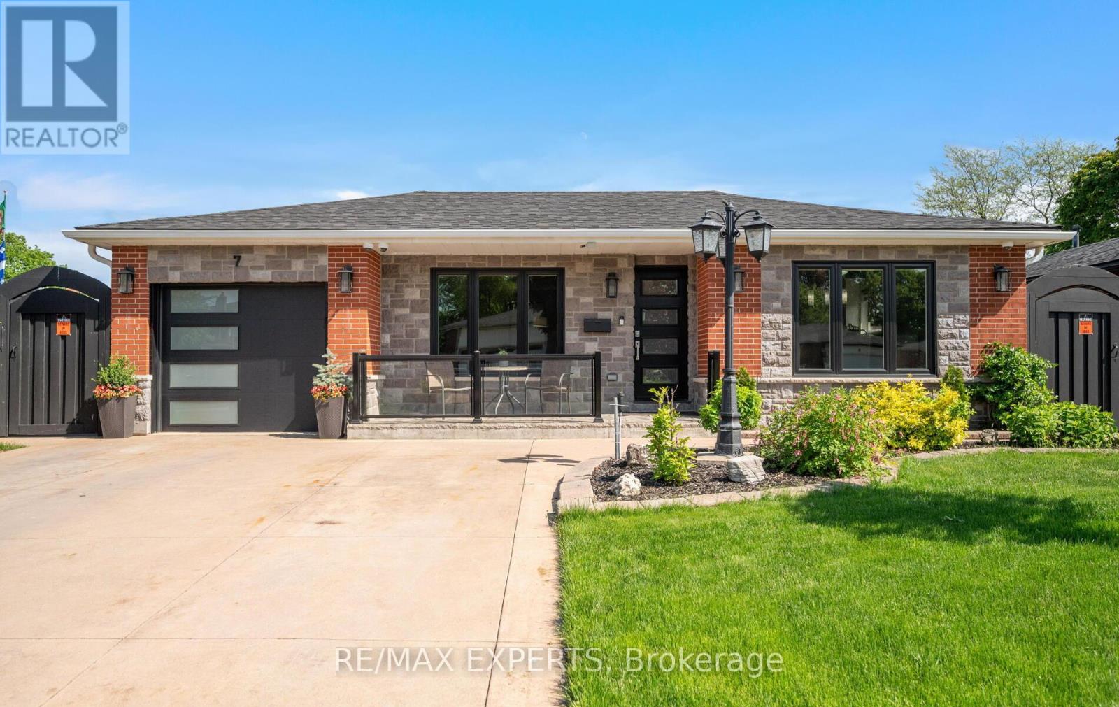 7 GOODWOOD ROAD - 2