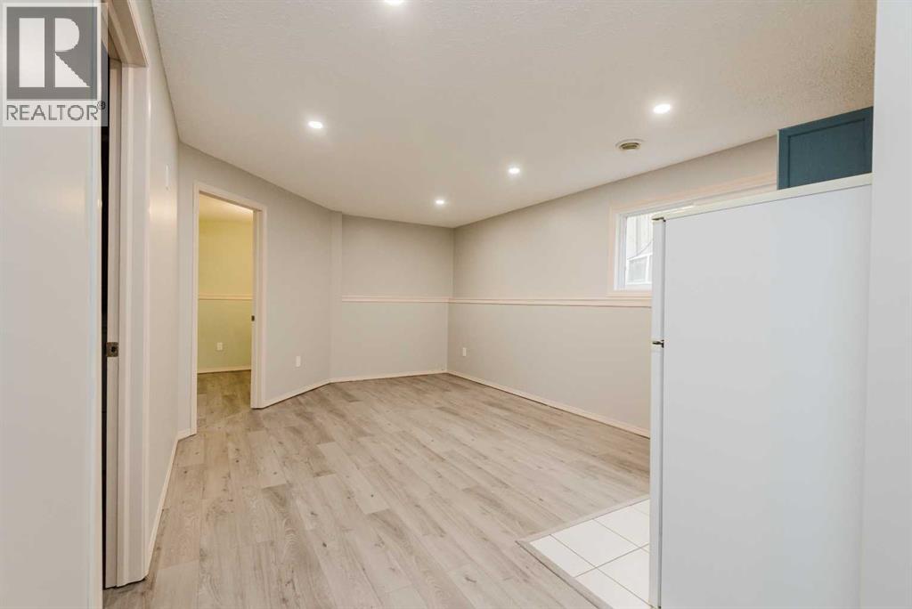 8610  102A Ave - Image 20