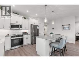 5pc Ensuite bath - 6465 Okanagan Landing Road, Vernon, BC V1H1M5 Photo 8