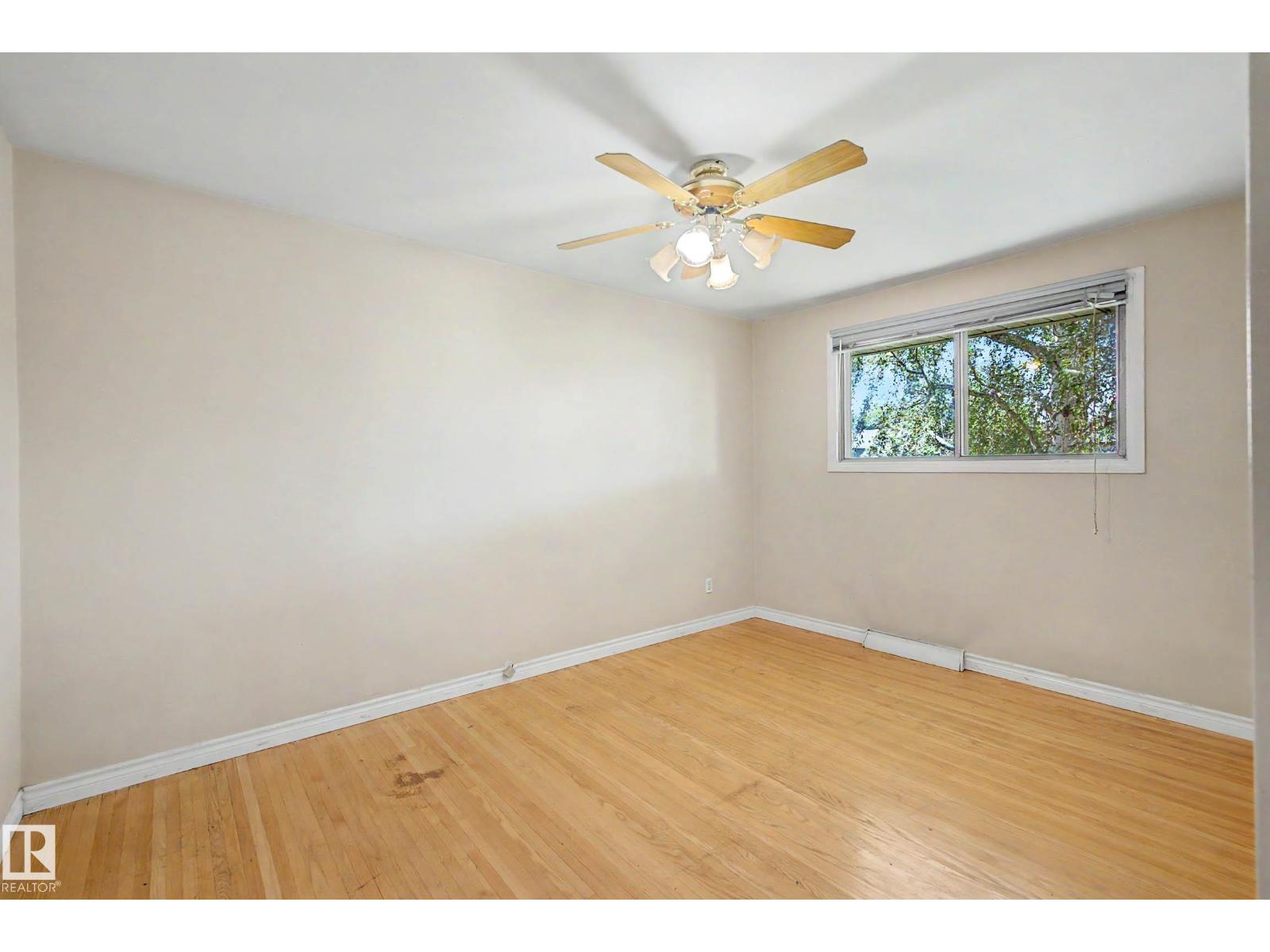 9723 76 ST NW - 21