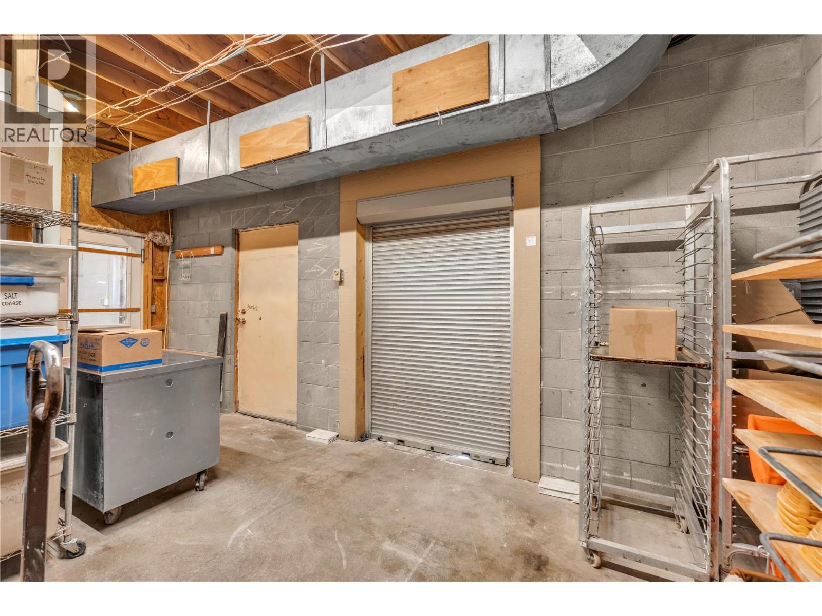 10110 Main Street - Image 72