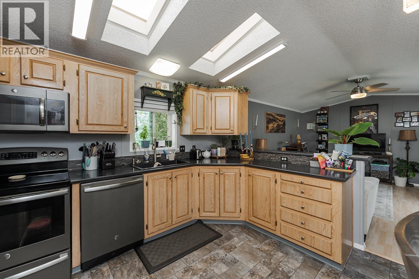 #10 7100 ALDEEN ROAD - Image 15
