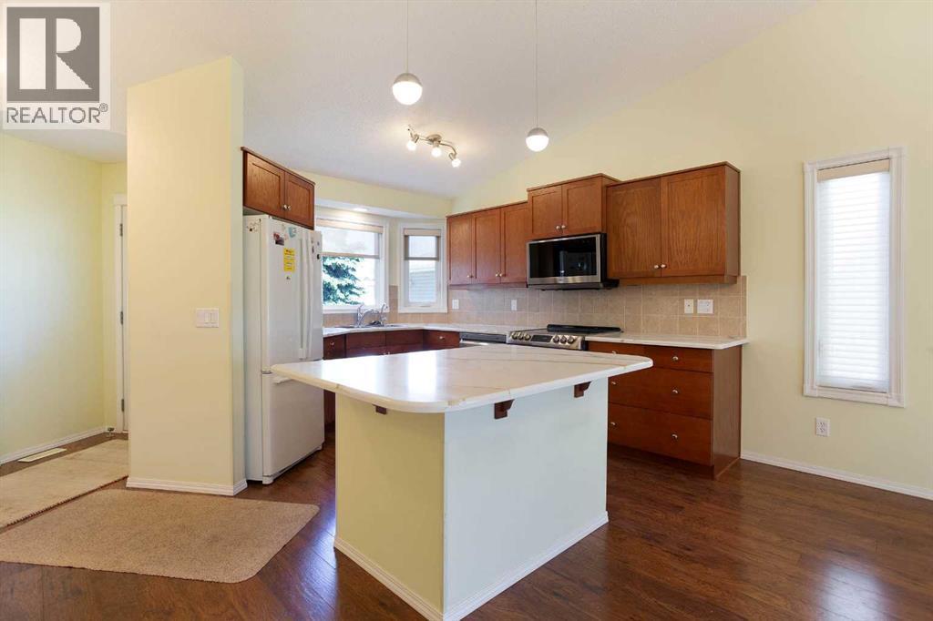 612 Riverside Boulevard NW - 4