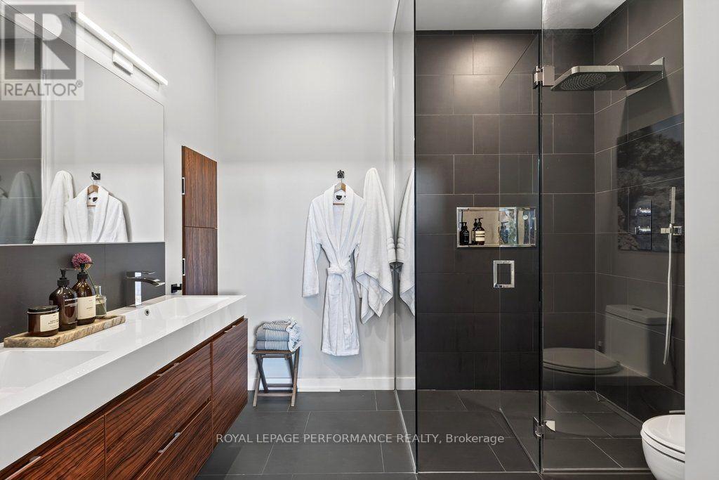 PH4 & PH6 - 255 Argyle Avenue