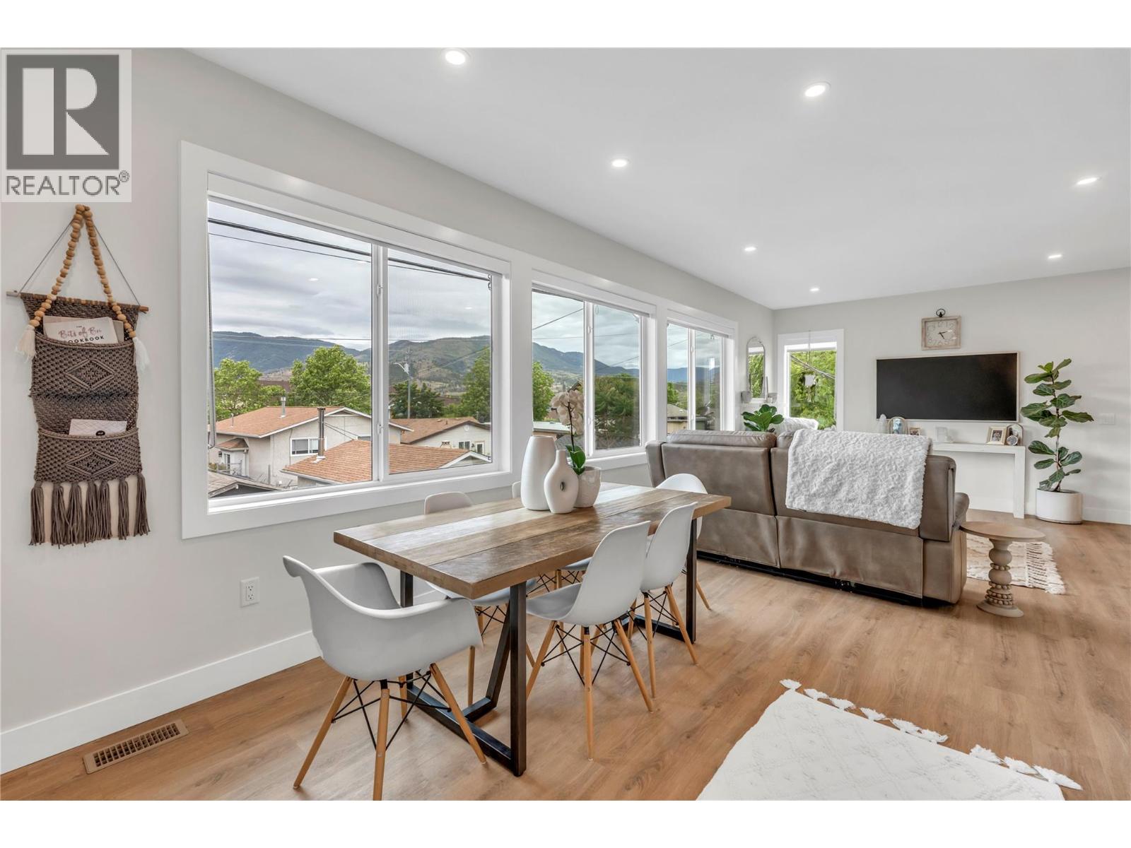 264 Douglas Avenue, Penticton