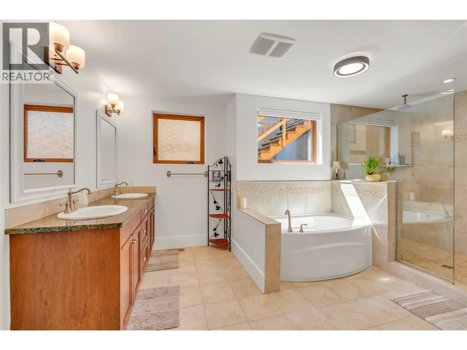 14419 Downton Avenue Unit# 205, Summerland