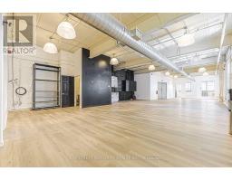 Main Flr - 51 Bulwer Street, Toronto, ON M5T1A1 Photo 12