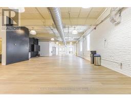 Main Flr - 51 Bulwer Street, Toronto, ON M5T1A1 Photo 13