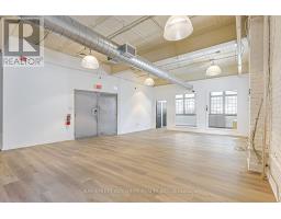 Main Flr - 51 Bulwer Street, Toronto, ON M5T1A1 Photo 7