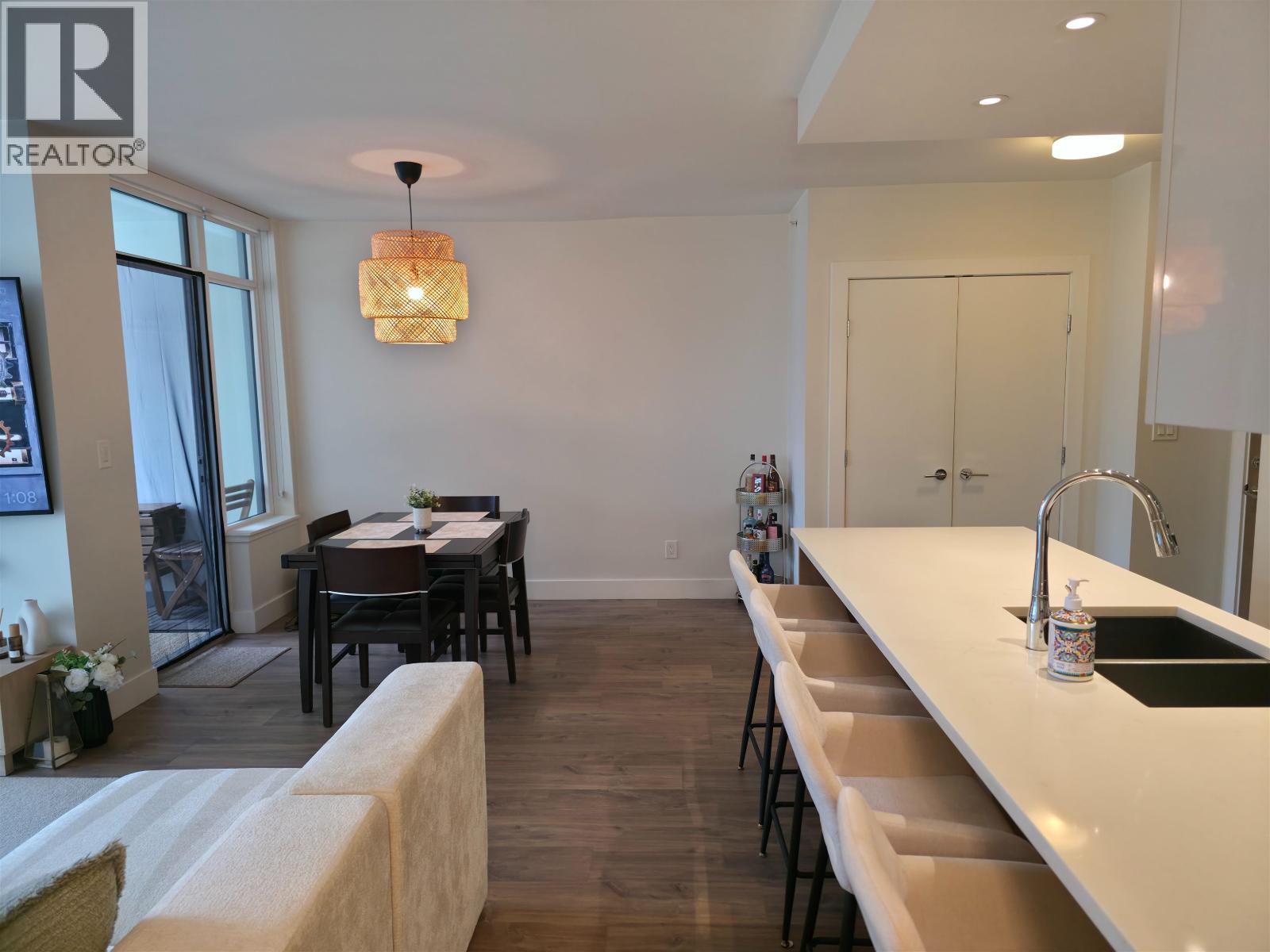 507 258 NELSON'S COURT, New Westminster