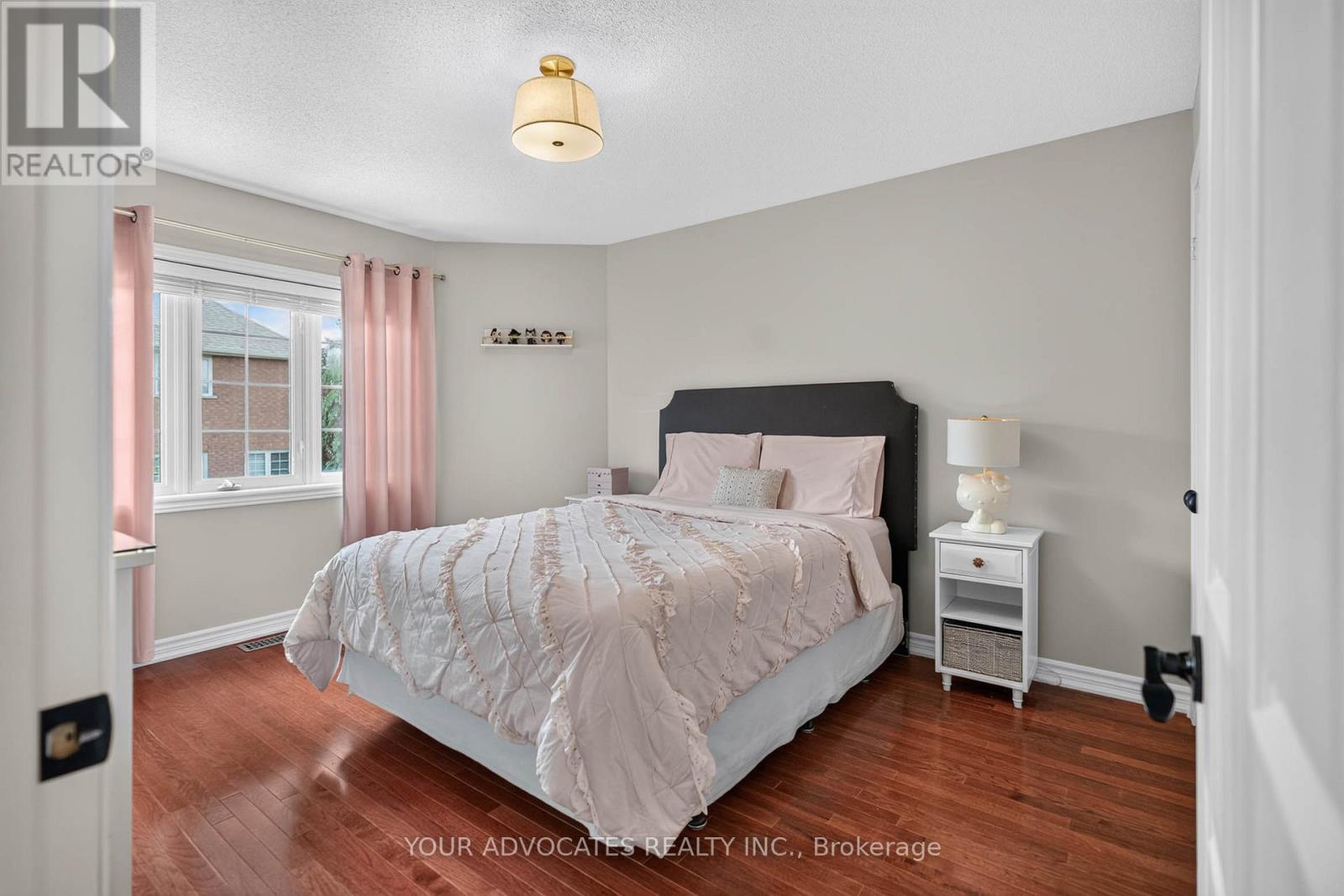 228 TWIN HILLS CRESCENT - 21
