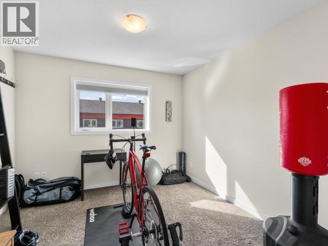 21-92 ISKOOT CRESCENT - 22