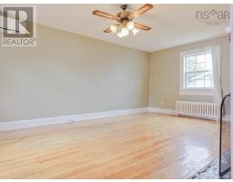 Family room - 370 Hudson Street, New Waterford, NS B1H3P6 Photo 9