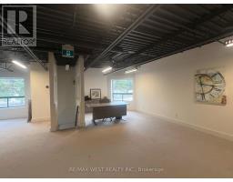 12 (upper) - 800 Arrow Road, Toronto, ON M9M2Z8 Photo 11