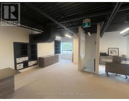 12 (upper) - 800 Arrow Road, Toronto, ON M9M2Z8 Photo 9