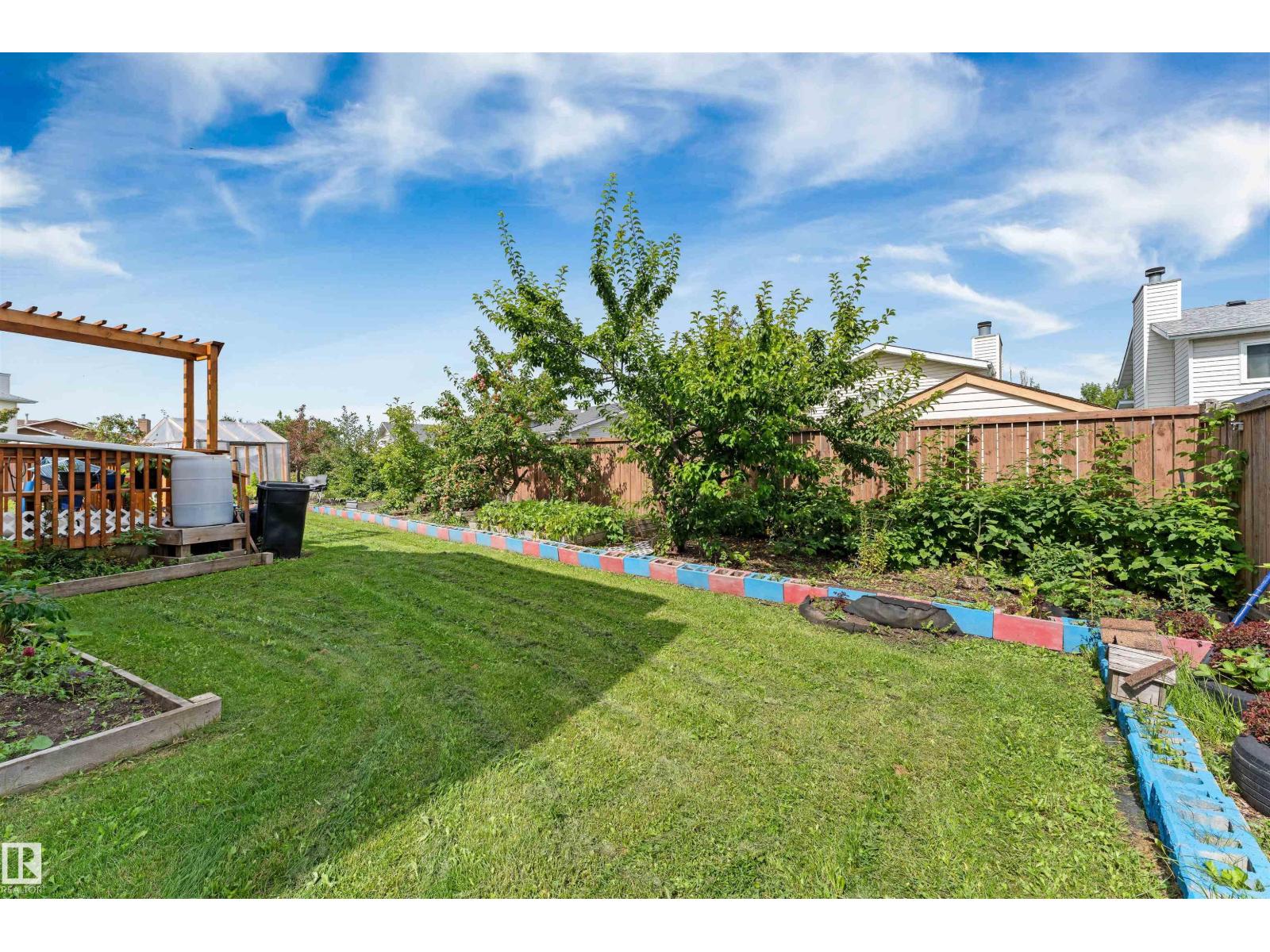 16724 88 ST NW - 41
