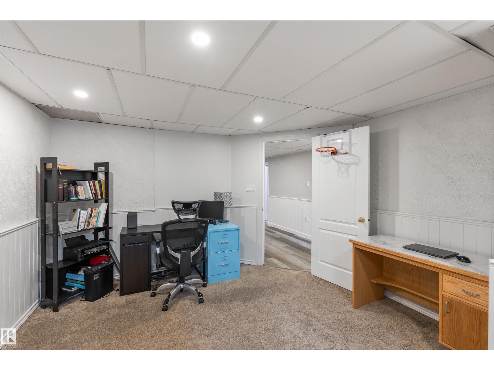 9025 95 AV - Image 44