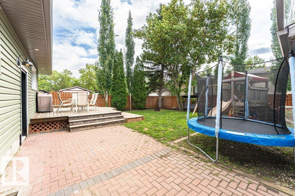 9025 95 AV - Image 51