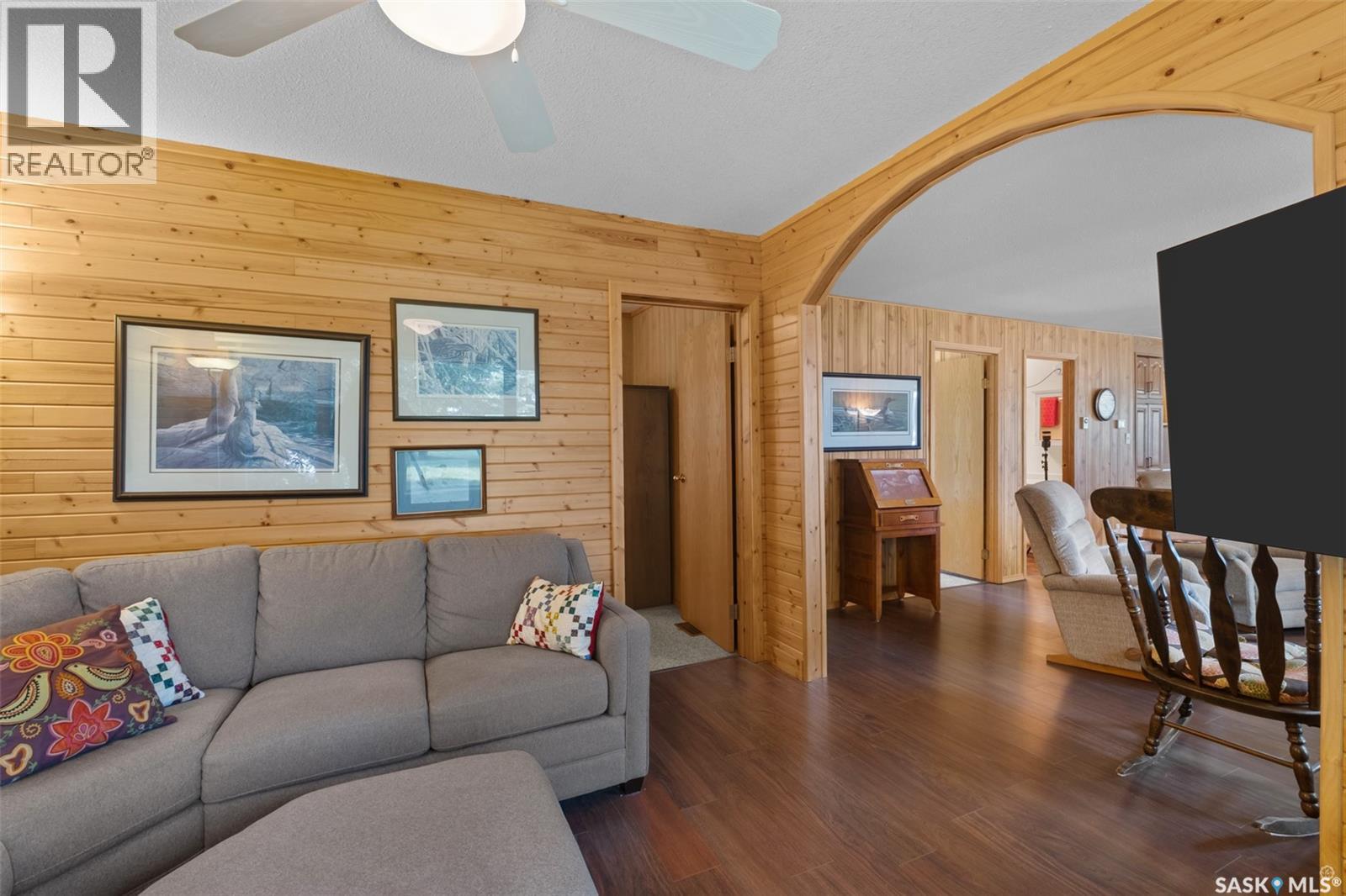 282 Neis DRIVE - 11