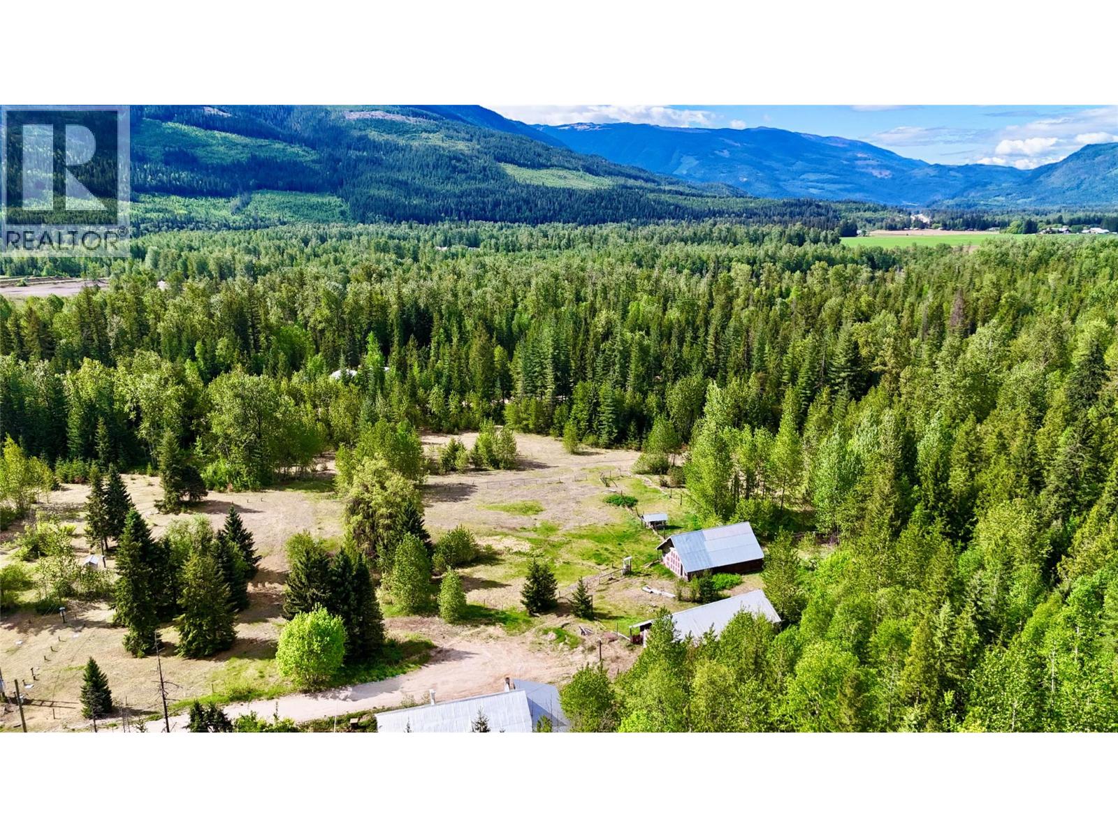 4751 Lybarger Road, Malakwa