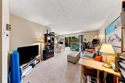 110 246 Roslyn Road, Winnipeg, MB R3L0H2 Photo 10