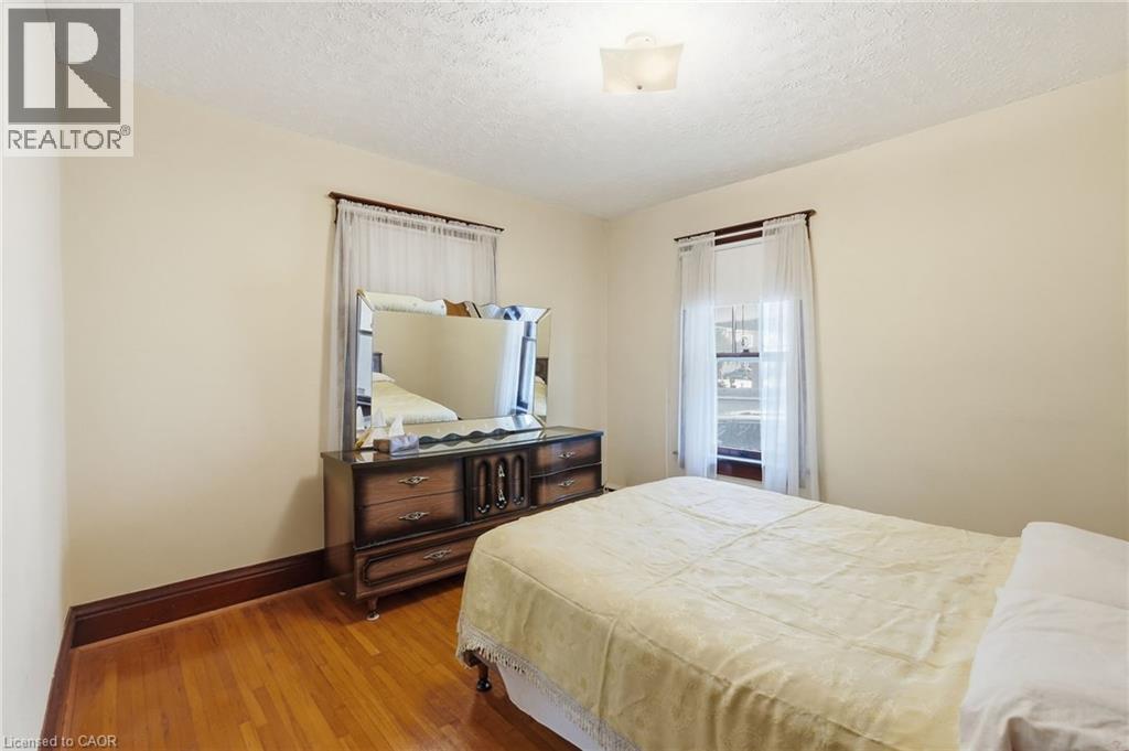 4587 THIRD Avenue - 23