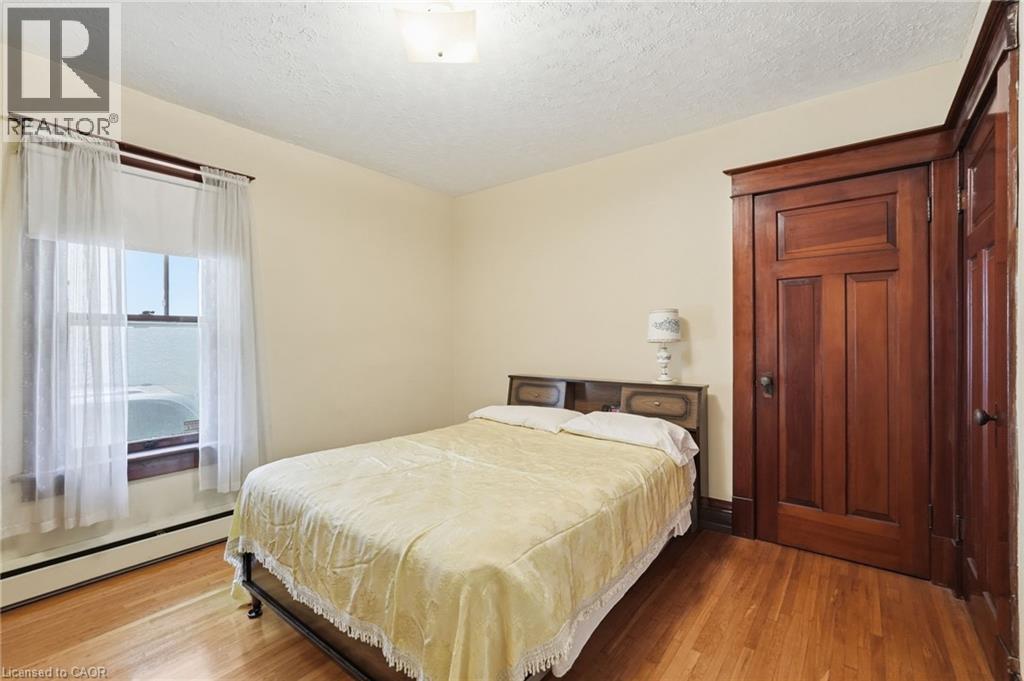 4587 THIRD Avenue - Image 24