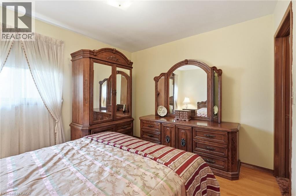 4587 THIRD Avenue - Image 20