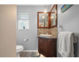 18261 54 Avenue, Surrey, BC V3S7Z1 Photo 15